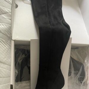Ideeza Black Knee-High Boots